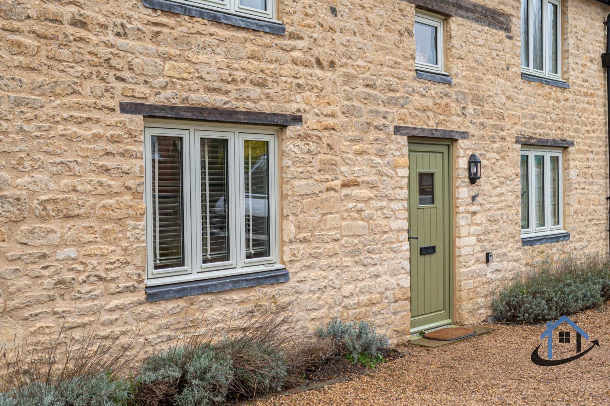 Stanwick Studio, Cosy Country Studio, Sleeps 4, Parking, Wifi Экстерьер фото